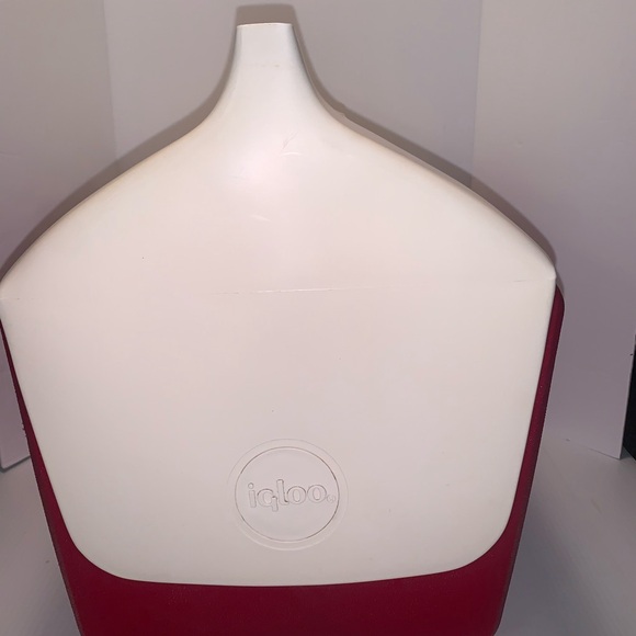 Igloo: “Coke” Cooler Great Condition! The E In “Enjoy” Is Faded on 1 Side - Picture 9 of 12